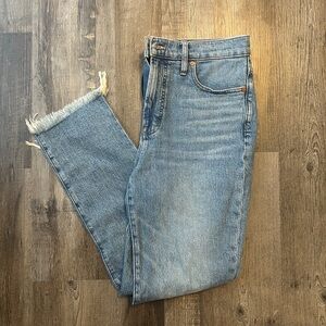Madewell jeans. Worn once! Beautiful condition. Amazing jeans. Great quality